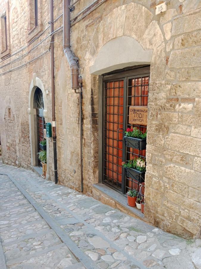Casa Vacanza Todi Antica Exteriér fotografie